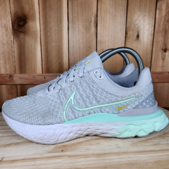 Nike React Infinity Run Flyknit Shoes Womens Size 8 Gray Mint DD3024-007 Running - Picture 1 of 10